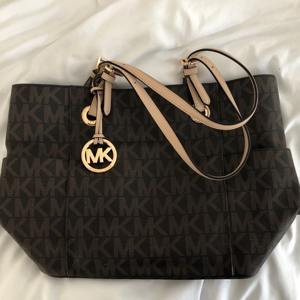 Authentic Michael Kors hand bag
